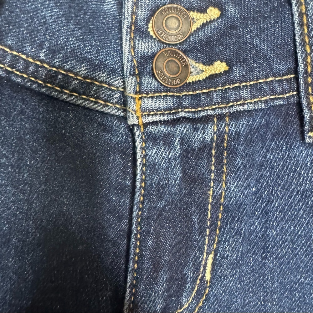 Hollister Low-Rise Dark Wash Bootcut Jeans - Picture 10 of 15